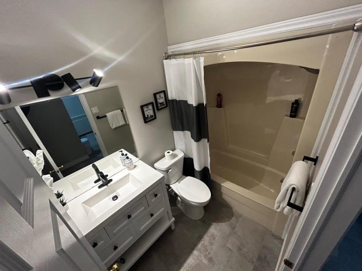 New Large Luxurious 2Br Condo In The Heart Of Uptown Coffee, Wifi Saint John Exteriör bild